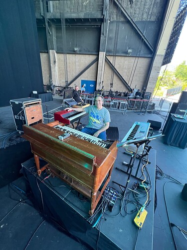 Bob-Luna-Gig-Performer2